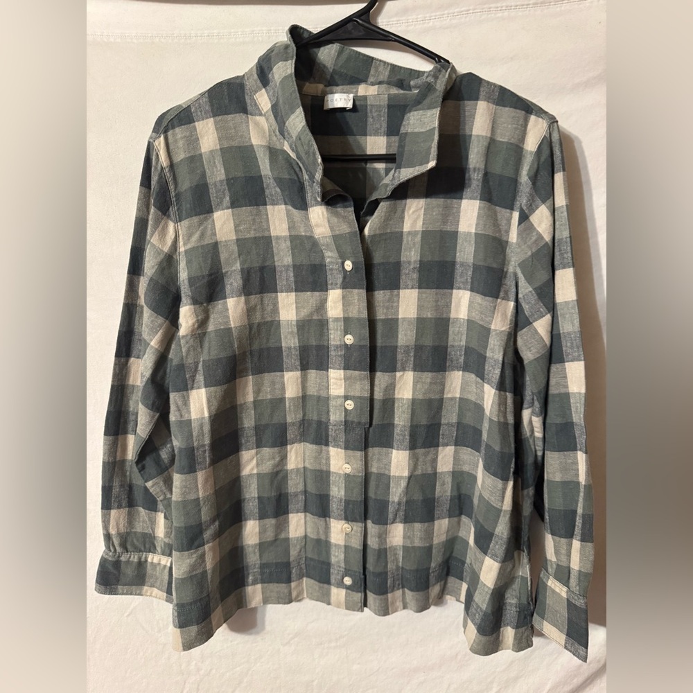 Plaid Button-Up Shirt in Green and Cream